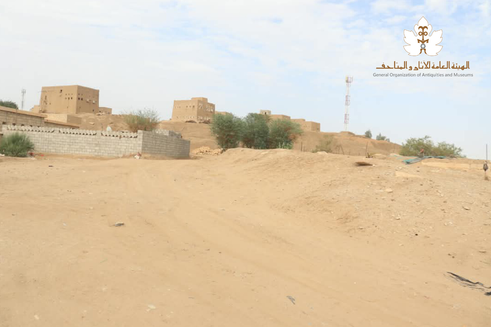 الهيئة العامة للآثار والمتاحف تستنكر التعدي على حمى معبد بنات عاد في خربة همدان - صورة إضافية 2